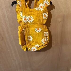 PatPat Yellow Daisy Bodysuit